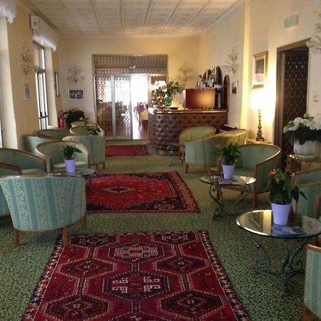 גראדו Hotel Diana מראה חיצוני תמונה