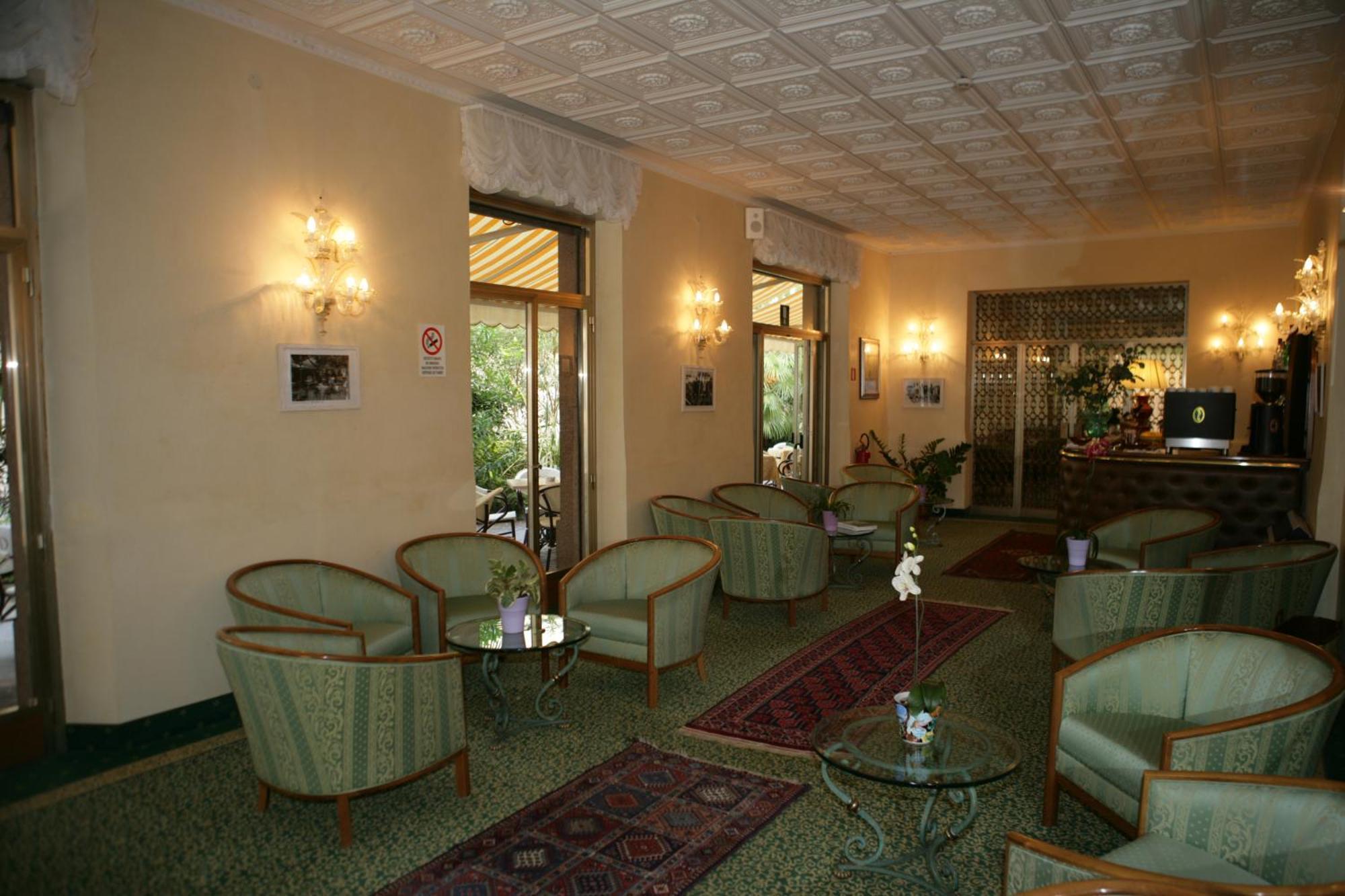 גראדו Hotel Diana מראה חיצוני תמונה