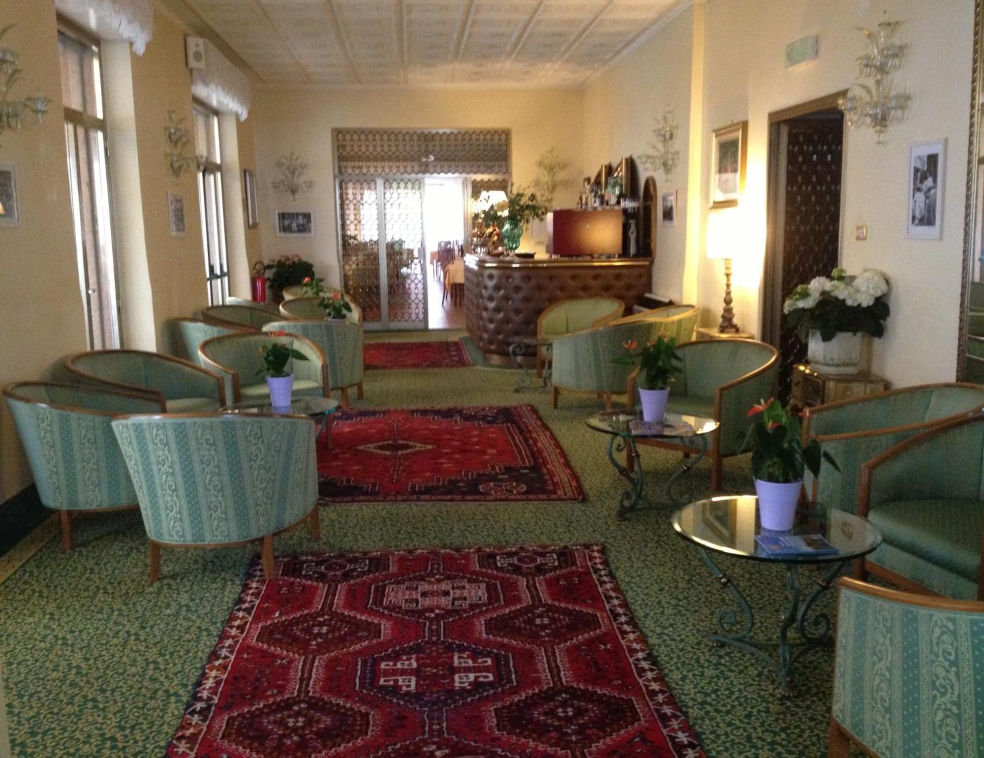 גראדו Hotel Diana מראה חיצוני תמונה